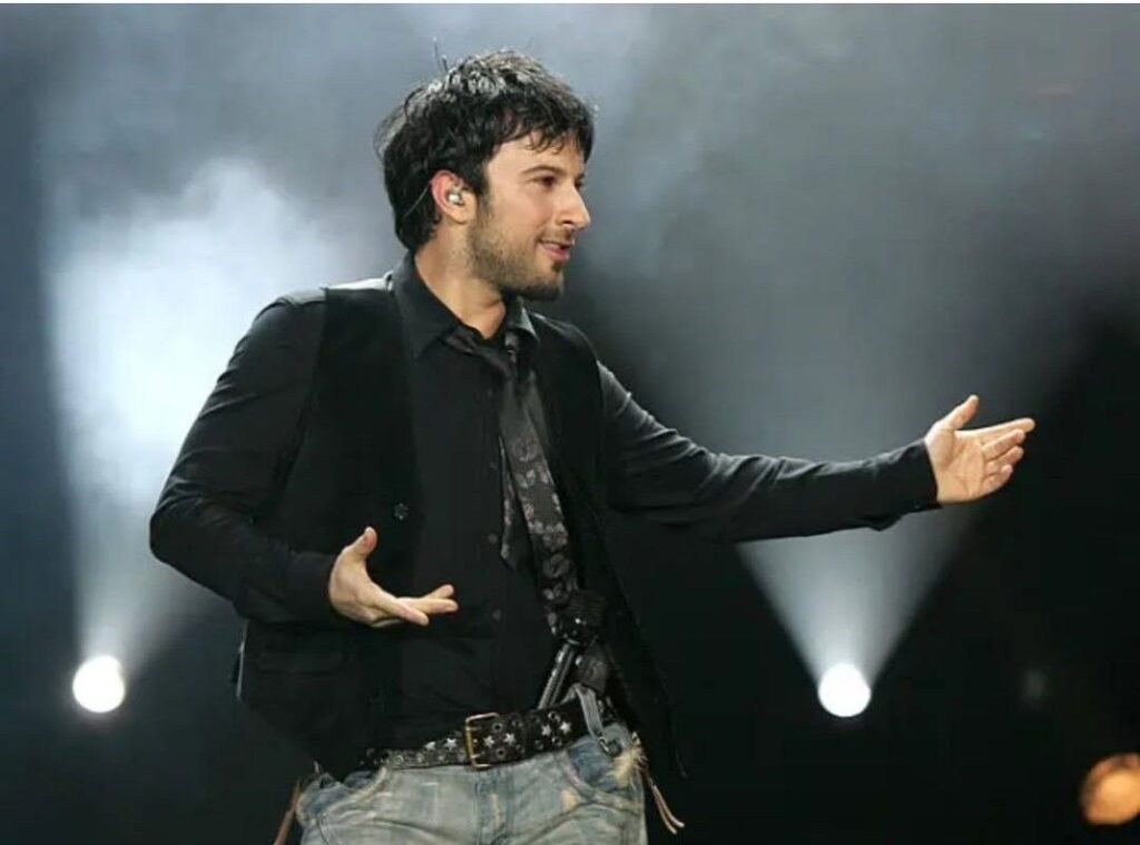 Tarkan photo 1