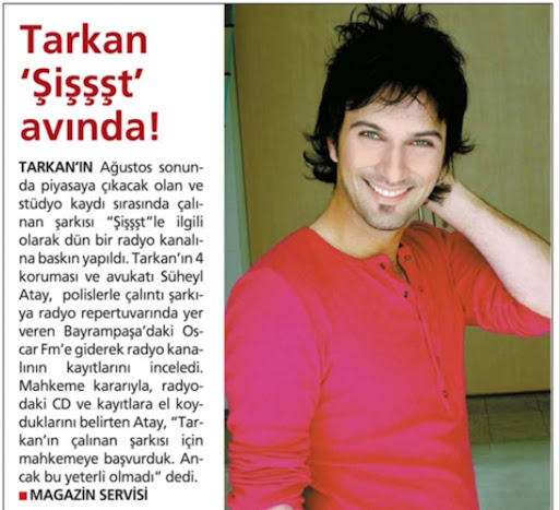 La vastità degli stadi e la folla oceanica che si unisce sotto un unico battito.